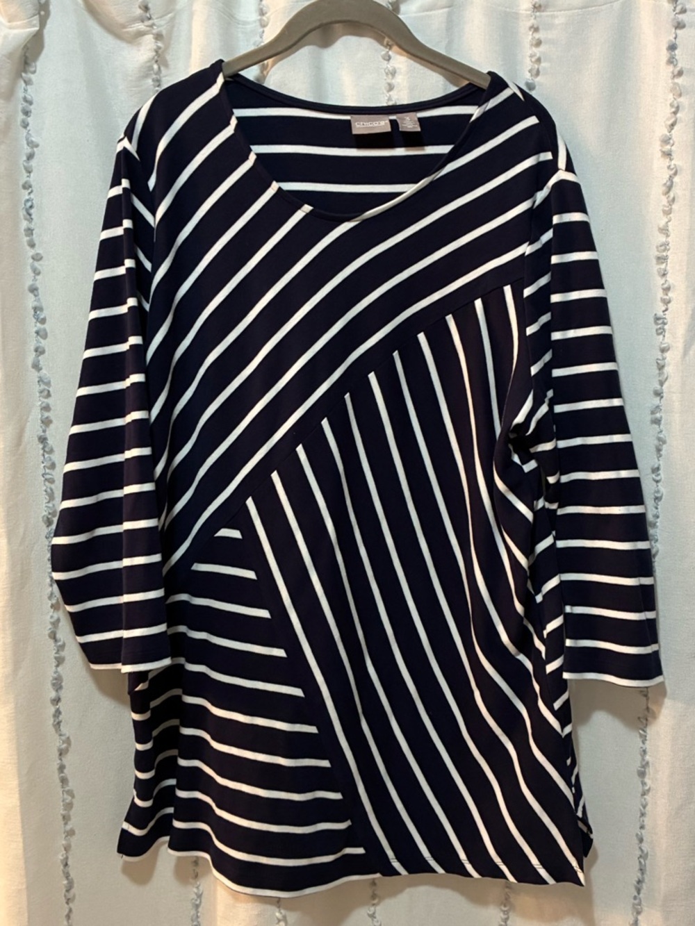 Chicos navy and white 3/4 sleeve tunic top size XL